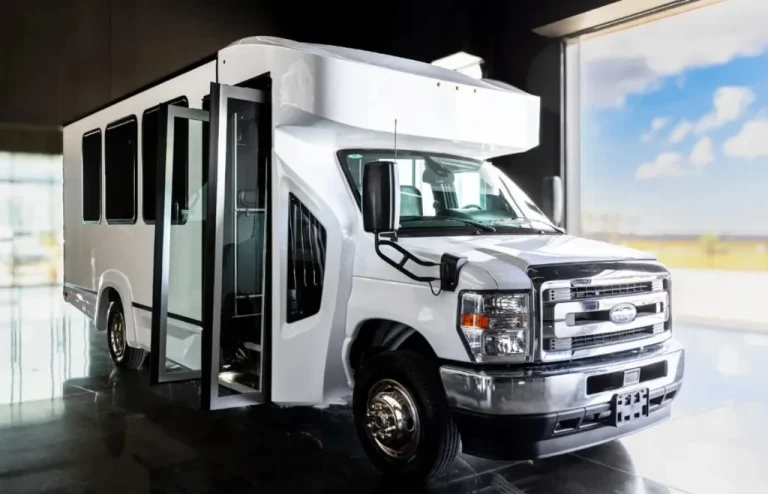 Masters Motors показала маршрутки з алюмінієвим каркасом