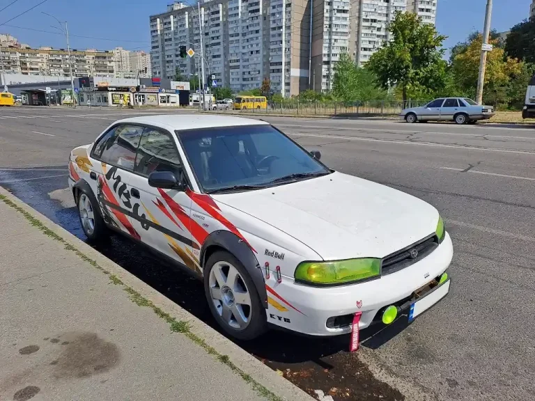 В Киеве замечен Subaru Legacy в необычном тюнинге