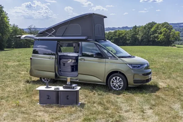 Volkswagen анонсировал две революционные премьеры кемперов